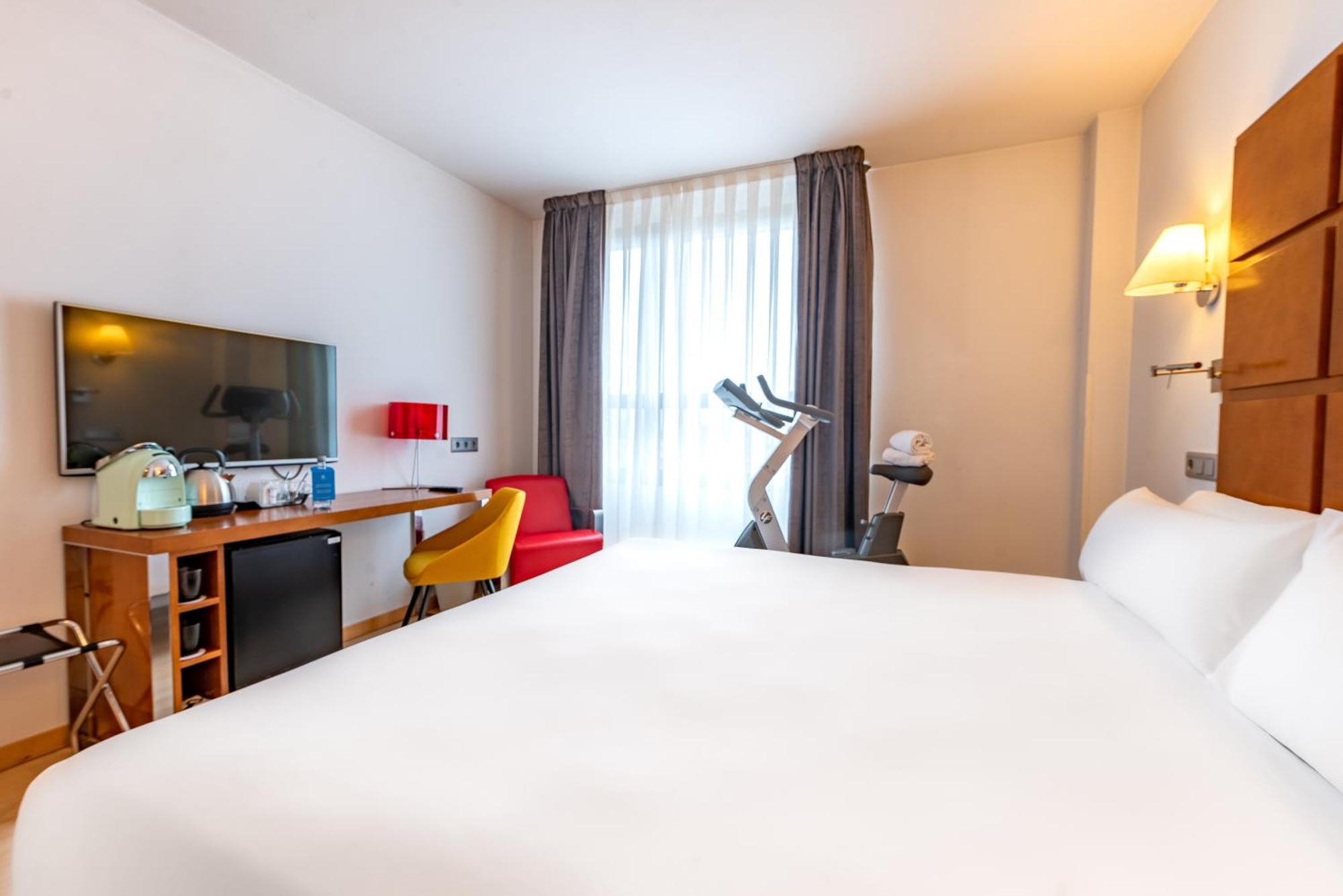Hotel Zentral Ave Zaragoza Ngoại thất bức ảnh