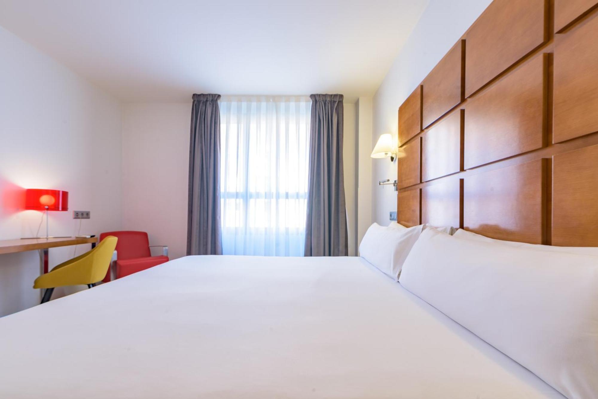 Hotel Zentral Ave Zaragoza Ngoại thất bức ảnh
